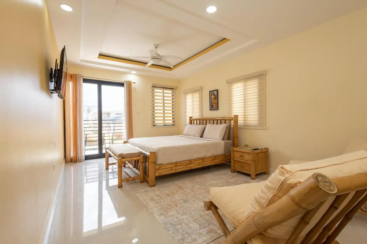 Modern, Spacious, 3Br Hill View Retreat, Central Ocho Rios Jamaica