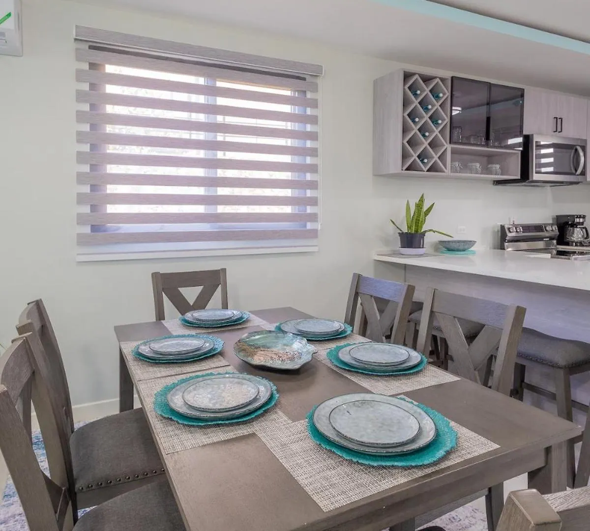 Modern, Spacious, 3Br Hill View Retreat, Central 오쵸 리오스 자메이카